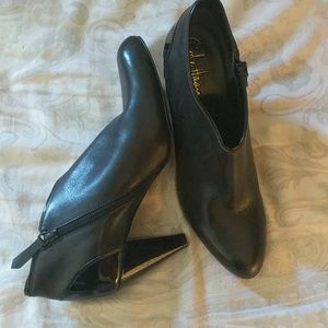 Black close toed heels